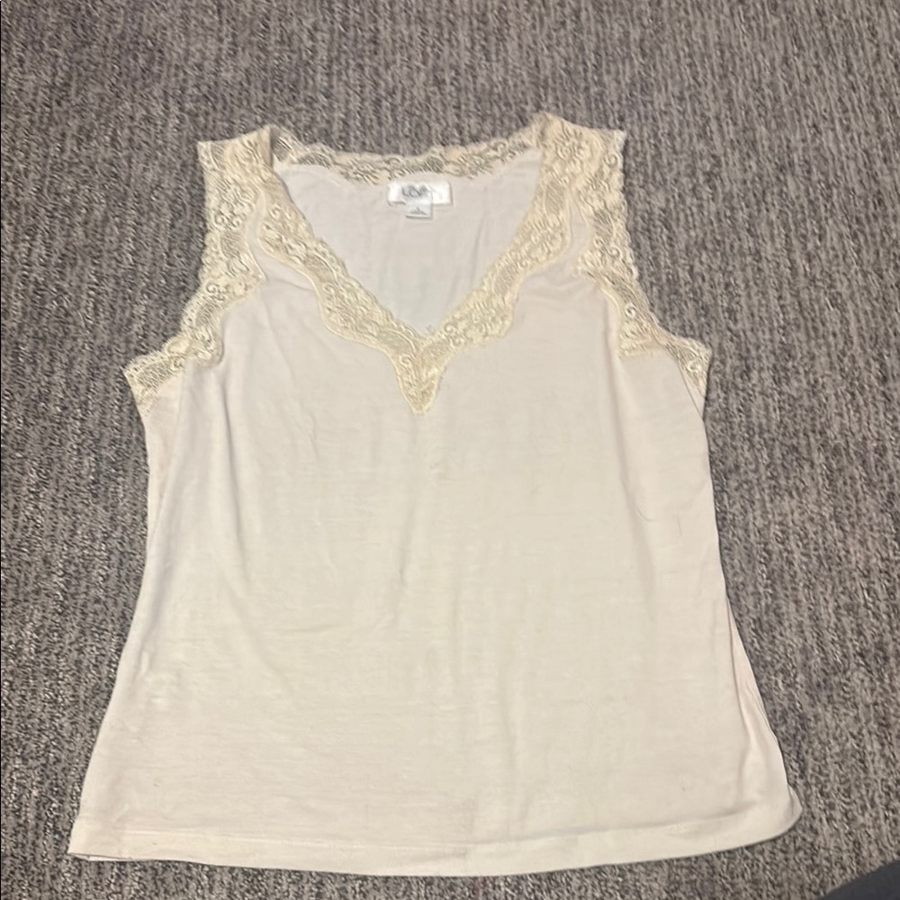 Elegant Cream Lace Trim Women's Top Ann Taylor LOFT size small Lacy